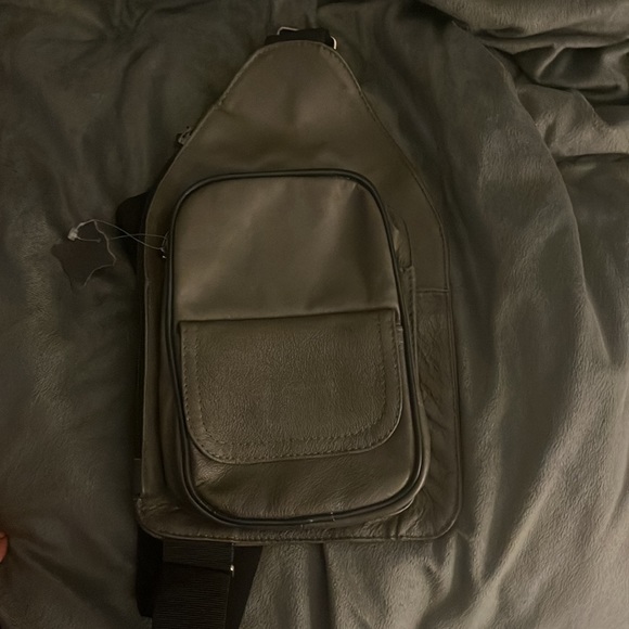 Men’s shoulder Bags - Picture 3 of 7